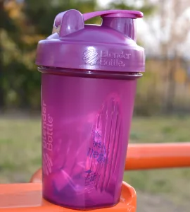 Шейкер спортивний BlenderBottle Original Classic 590 мл сливовий