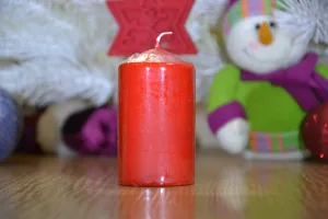 Свічка столова циліндр Bispol sw60/100 030 червоний