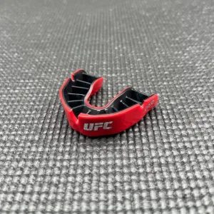 Капа OPRO Silver UFC дитяча (вік до 10) Red/Black (ufc.102515002)