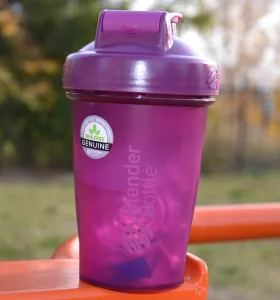 Шейкер спортивний BlenderBottle Original Classic 590 мл сливовий