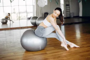 М'яч для фітнесу фітбол PowerPlay 4001 Ø65 cm Gymball сірий + помпа