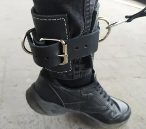 Манжета EasyFit F10 для тяги на тренажері шкіра