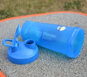 Шейкер спортивний BlenderBottle Classic Loop 820 мл блакитний