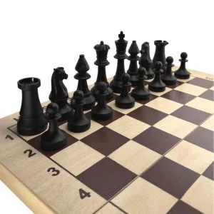 Шахи дерев'яні з пластиковими фігурками 43х43 см