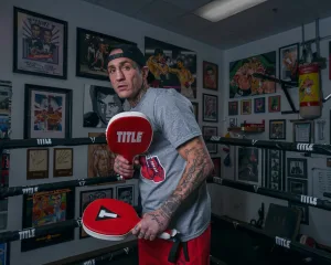 Боксерські ракетки TITLE Boxing Punch Training Paddles Red