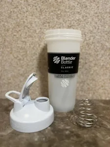 Шейкер спортивний BlenderBottle Classic Loop PRO 820 мл White (500483)