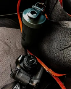Шейкер спортивний BlenderBottle Classic Loop 820 мл чорний