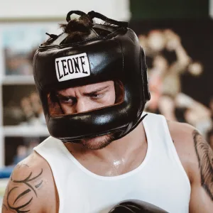 Боксерський шолом з бампером Leone CS425 Black M (капа в комплекті)