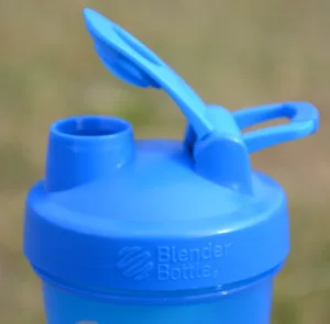 Шейкер спортивний BlenderBottle Classic Loop 590 мл блакитний