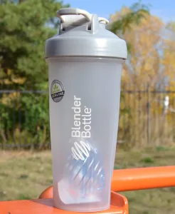 Шейкер спортивний BlenderBottle Classic Loop 820 мл сірий