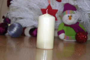 Свічка парафінова циліндрична молоча sw60/120