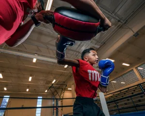 Маківара кругла TITLE Pro Mex Accuracy Pro Punch Shield 2,0 Black/Red