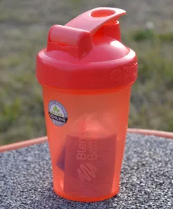 Шейкер спортивний BlenderBottle Original Classic 590 мл кораловий