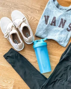 Шейкер спортивний BlenderBottle Classic Loop 820 мл бірюзово зелений