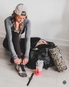 Шейкер спортивний BlenderBottle Classic Loop 820 мл сірий