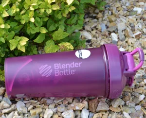 Шейкер спортивний BlenderBottle Classic Loop 820 мл сливовий