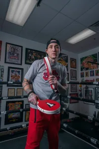 Боксерські ракетки TITLE Boxing Punch Training Paddles Red