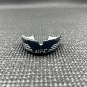 Капа OPRO Instant Custom-Fit UFC доросла (вік 11+) Silver/Black (art.102529002)