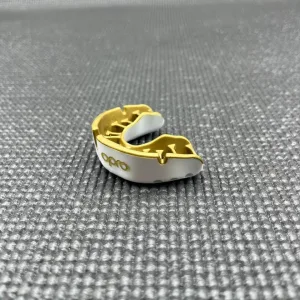 Капа OPRO Gold доросла (вік 11+) White/Gold (art.102504005)