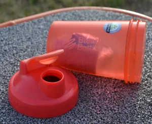 Шейкер спортивний BlenderBottle Original Classic 590 мл кораловий