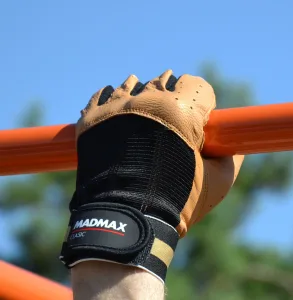 Рукавички для фітнесу MadMax MFG-248 Clasic Brown S