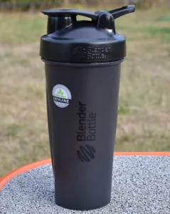 Шейкер спортивний BlenderBottle Classic Loop 820 мл чорний