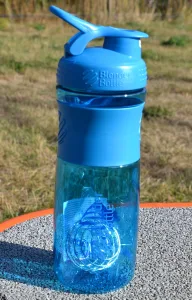 Шейкер спортивний пляшка BlenderBottle SportMixer Flip 820 мл блакитний