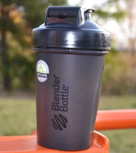 Шейкер спортивний BlenderBottle Original Classic 590 мл чорний