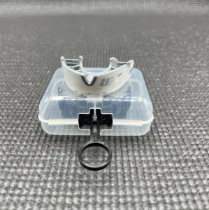 Капа OPRO Silver UFC доросла (вік 11+) White/Silver (ufc.102514003)