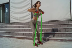 Стрічка-еспандер для фітнесу та реабілітації PowerPlay 4112 0,5 мм MediBand Medium зелена (9 кг)