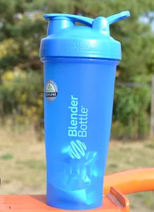 Шейкер спортивний BlenderBottle Classic Loop 820 мл блакитний