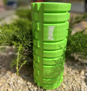 Масажний ролик (роллер) PowerPlay 4025 Massage Roller зелений 33x14 см