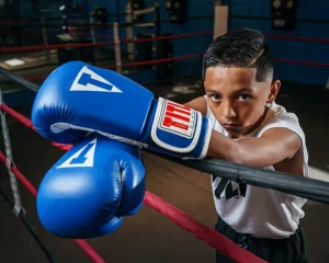 Боксерські рукавиці TITLE Classic Pro Style 3,0 Blue/White 14 унцій (капа в комплекті)