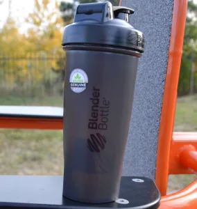 Шейкер спортивний BlenderBottle Original Classic 820 мл чорний