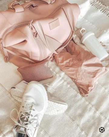 Шейкер спортивний BlenderBottle Classic Loop 820 мл білий