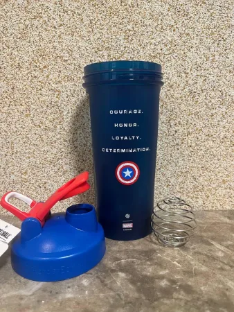 Шейкер спортивний BlenderBottle Classic Loop PRO 820 мл Marvel Capitan Amerika (600557)