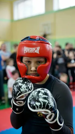 Рукавички для Karate PowerPlay 3092KRT чорні-білі XL