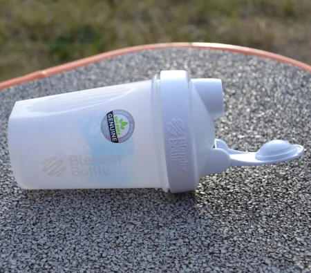 Шейкер спортивний BlenderBottle Original Classic 590 мл білий