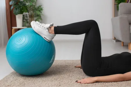 М'яч для фітнесу фітбол PowerPlay 4001 Ø65 cm Gymball м'ятний + помпа