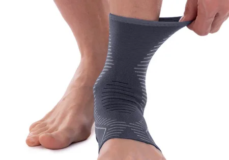 Бандаж на гомілкостоп EasyFit фіксатор еластичний розмір L-XL