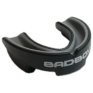 Капа одностороння боксерська BadBoy ProSeries чорний/білий