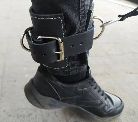 Манжета EasyFit F10 для тяги на тренажері шкіра