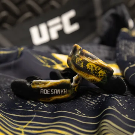 Капа OPRO UFC Fighter Collection Israel Adesanya доросла вік 11+ Чорний art.102529005
