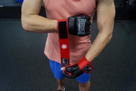 Рукавиці для MMA PowerPlay 3058 чорно червоні - M