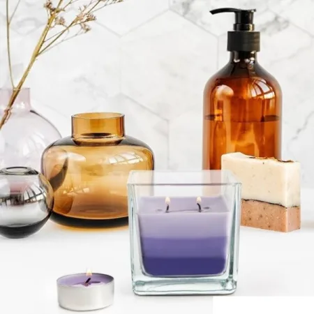 Ароматична свічка у стакані із триколірним наповненням лісові ягоди SNK80 13