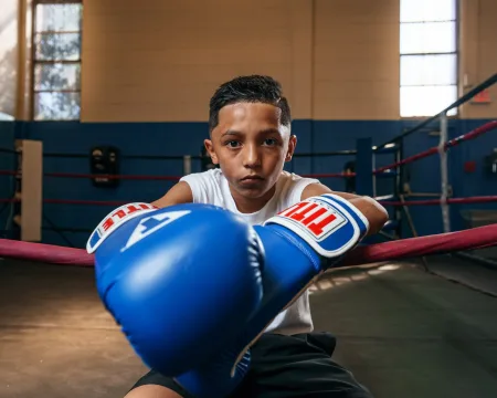 Боксерські рукавиці TITLE Classic Pro Style 3,0 Blue/White 14 унцій (капа в комплекті)