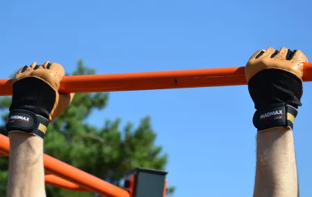 Рукавички для фітнесу MadMax MFG-248 Clasic Brown S