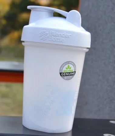 Шейкер спортивний BlenderBottle Original Classic 590 мл білий