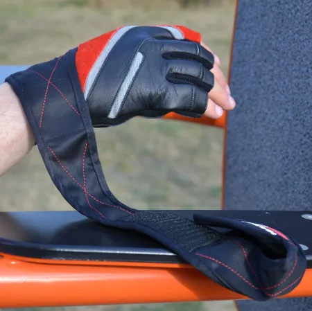 Рукавички для фітнесу MadMax MFG-568 Extreme 2nd edition Black/Red L