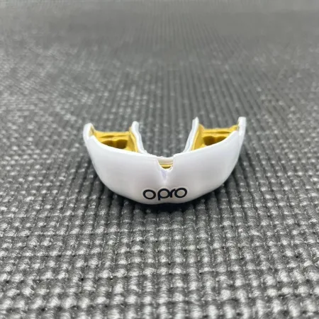 Капа OPRO Instant доросла (вік 11+) White/Gold (art.102520006)